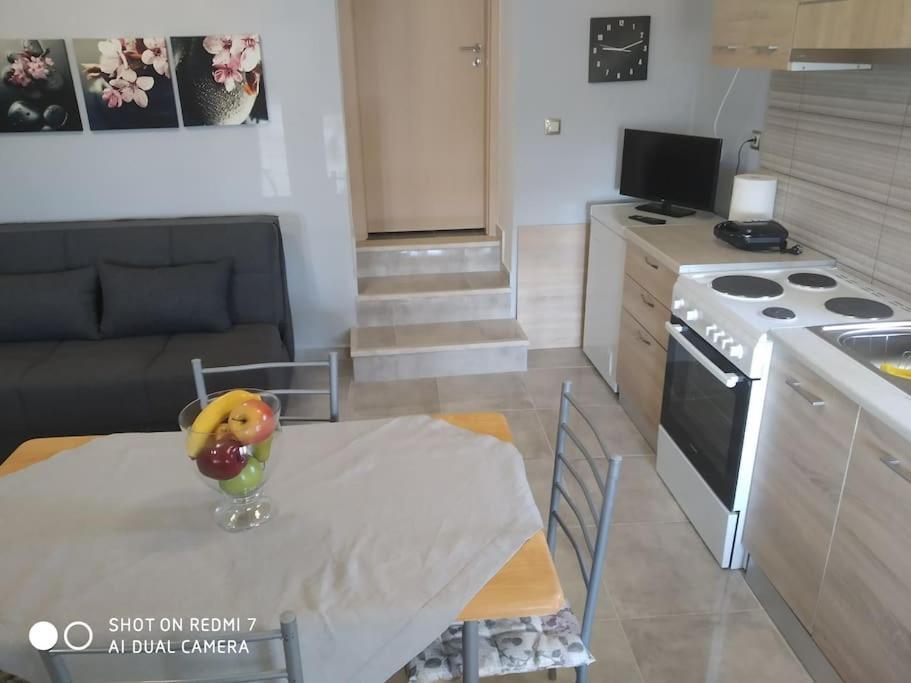 Sun And Sea 1 Apartment Elika ภายนอก รูปภาพ