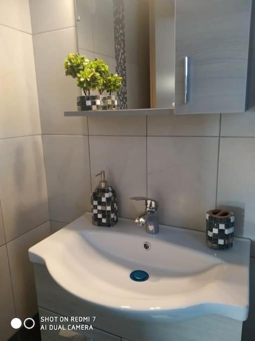 Sun And Sea 1 Apartment Elika ภายนอก รูปภาพ